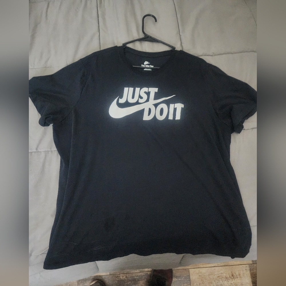 Nike Men's Tee in Black with White Logo